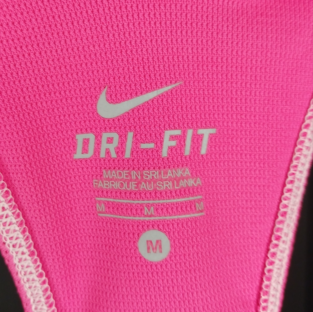 2 for $15 - Nike Pink/White Tank Top with bra liner Size Medium - Picture 4 of 4